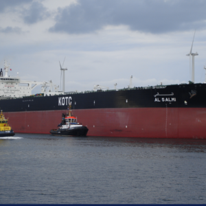 Κουβέιτ: Οι Ιρανοί κτύπησαν το Al Salmi στο λιμάνι του Ντουμπάι – Κίνδυνος διαρροής πετρελαίου (βίντεο)