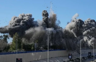 Σφοδρό αεροπορικό πλήγμα κοντά στην πρώην αμερικανική πρεσβεία στην Τεχεράνη (βίντεο)