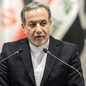 Αμπάς Αραγτσί: «Δεν υπάρχει εμπιστοσύνη στις συνομιλίες με τις ΗΠΑ»