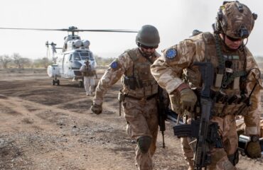 Σκέψεις για «ευρωπαϊκό ΝΑΤΟ» με 300.000 στρατό και έξτρα δαπάνη 290 δισ. ευρώ ετησίως!