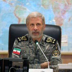 Αρχηγός ιρανικού Στρατού: «Αν οι Αμερικανοί πραγματοποιήσουν χερσαία επιχείρηση δεν θα ζήσει ούτε ένας»!