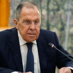 Σ.Λαβρόφ – Α.Αραγτσί: Είχαν τηλεφωνική συνομιλία για τις εξελίξεις του πολέμου στη Μέση Ανατολή