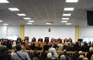 Διακόπτεται η δίκη για τα Τέμπη: Δηλώνει αποχή η πρόεδρος του δικαστηρίου!