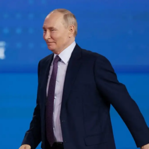 Β.Πούτιν: «Είμαστε έτοιμοι να κάνουμε ό,τι είναι αναγκαίο για την αποκατάσταση της ειρήνης στη Μέση Ανατολή»