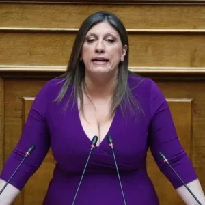 Ζ.Κωνσταντοπούλου: Αυτεπάγγελτη δικογραφία σε βάρος της για τη βιντεοσκόπηση αστυνομικών στη δίκη για τα Τέμπη