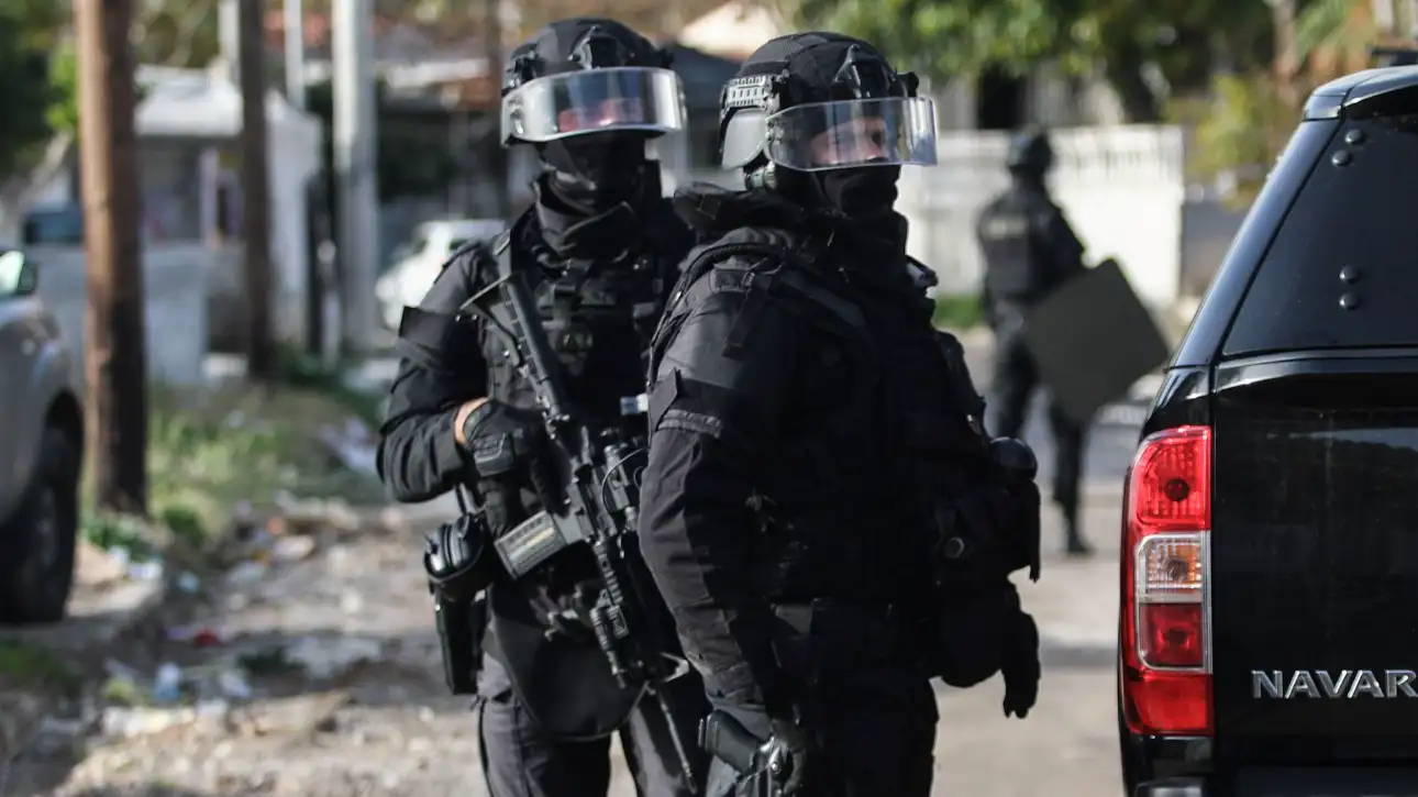 «Ξεσκεπάστηκε» συμμορία αλλοδαπών που «έγδυνε» καταστήματα ηλεκτρονικών ειδών – Πάνω από 20.000 ευρώ τα κέρδη