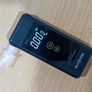 Φορητά και φτηνά αλκοτέστ: Η νέα τάση των οδηγών για να αποφεύγουν τα πρόστιμα – Τι μπορεί να πάει «λάθος»