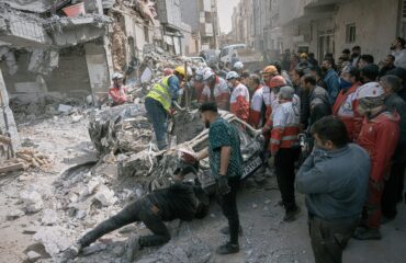 «Τα αμερικανικά πλήγματα στο Ιράν ίσως συνιστούν εγκλήματα πολέμου» λένε πάνω από 100 νομικοί διεθνούς Δικαίου