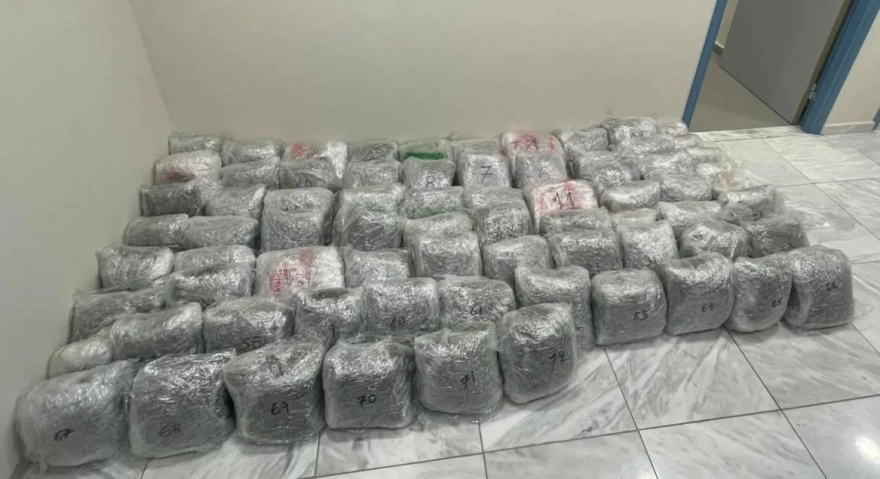 43χρονος μετέφερε πάνω από 75 κιλά κάνναβης – Σε εξέλιξη η καταδίωξη από την Καστοριά στην Κοζάνη