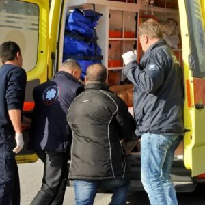 Το παρασκήνιο πίσω από το ατύχημα της 40χρονης που πιάστηκαν τα μαλλιά της σε μηχάνημα εργοστασίου