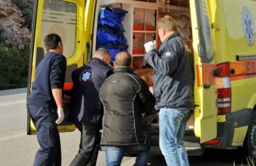 Το παρασκήνιο πίσω από το ατύχημα της 40χρονης που πιάστηκαν τα μαλλιά της σε μηχάνημα εργοστασίου