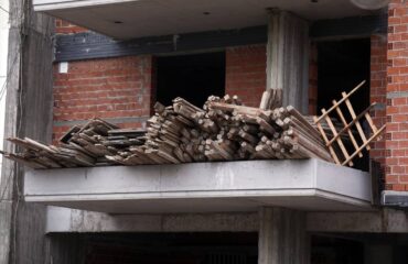 Εργατικό ατύχημα στην Καλαμάτα: 58χρονος έπεσε από τρίτο όροφο οικοδομής – Η ανακοίνωση του Συνδικάτου Οικοδόμων