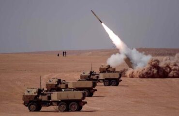 Το αμερικανικό πυροβολικό εξαπέλυσε επίθεση κατά στόχων στο Ιράν με πυραύλους PrSM και ATACMS