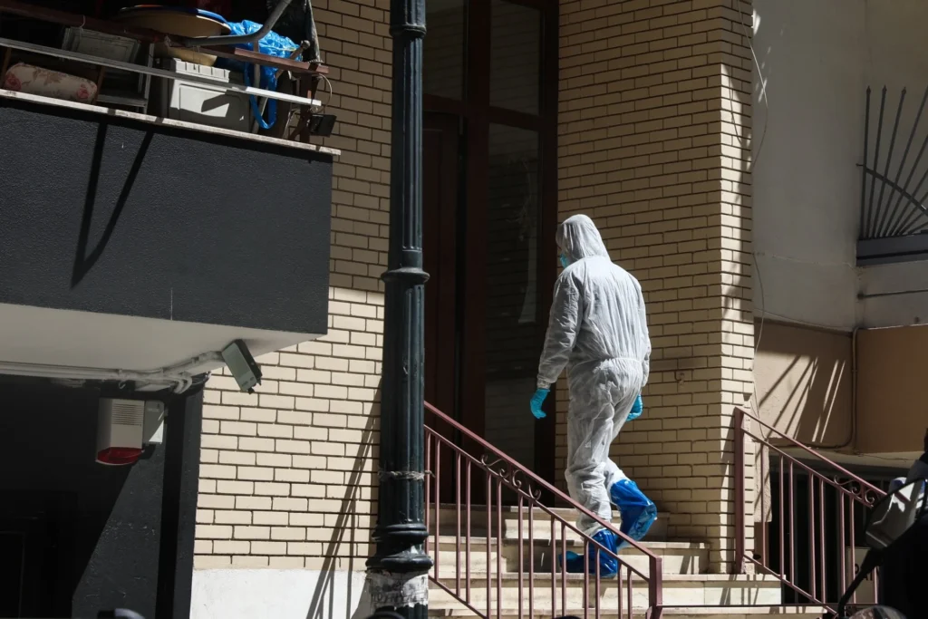 Στη φυλακή ο 54χρονος που κατηγορείται για τη δολοφονία της μητέρας και της αδερφής του στου Ζωγράφου