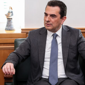 Παραιτήθηκε και ο Κώστας Σκρέκας από τη θέση του γραμματέα της ΝΔ – Ετοιμάζει την παραίτησή του ο Νότης Μηταράκης