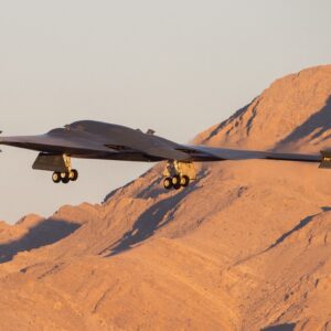 Bloomberg: Οι ΗΠΑ μεταφέρουν τα αποθέματα των stealth πυραύλων JASSM-ER στη Μέση Ανατολή