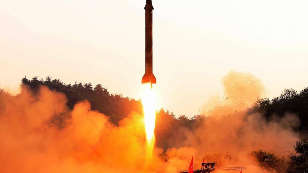 «Την πιο δύσκολη ώρα» Κίνα και Βόρεια Κορέα στηρίζουν το Ιράν με βαλλιστικά όπλα