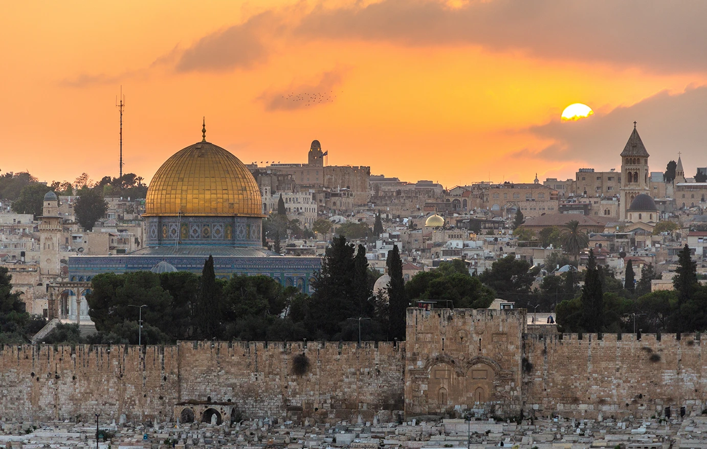 Πολλαπλές εκρήξεις ακούστηκαν κοντά στην Ιερουσαλήμ – Αποδίδονται στην εκτόξευση ιρανικών πυραύλων