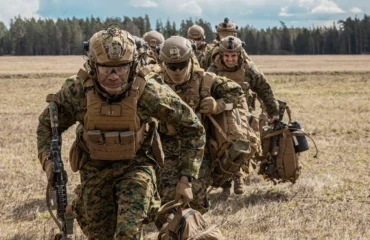 Δεκάδες Αμερικανοί πεζοναύτες εντοπίστηκαν στο αεροδρόμιο του Ντουμπάι: «Τους περιμένουμε» λέει το Ιράν (βίντεο)