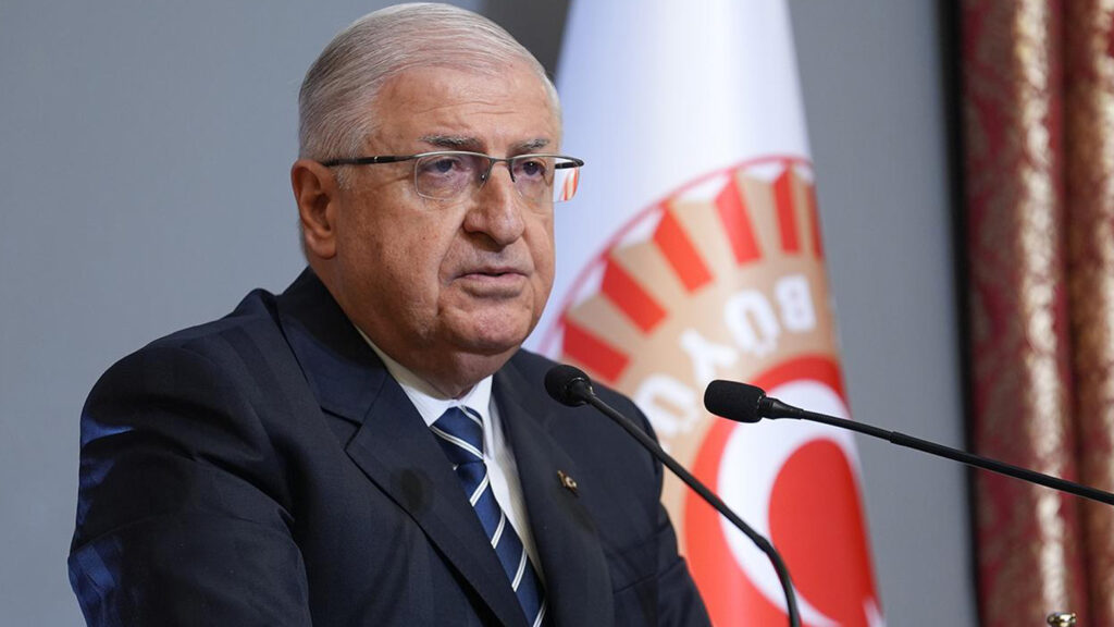 Εκνευρισμένος ο  Τούρκος υπουργός Άμυνας: «Η υπομονή μας έχει και όρια», λέει για την Ελλάδα