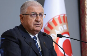 Εκνευρισμένος ο  Τούρκος υπουργός Άμυνας: «Η υπομονή μας έχει και όρια», λέει για την Ελλάδα