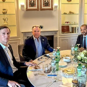 Νέες δηλώσεις; από τον Ντ.Τραμπ: Τώρα «βλέπει»… συμφωνία με την Τεχεράνη μέχρι τη Δευτέρα