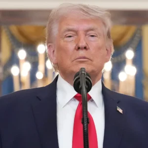 Ντ.Τραμπ: «Έχουμε στείλει πολλά όπλα σε Ιρανούς αντικαθεστωτικούς και σε Κούρδους»