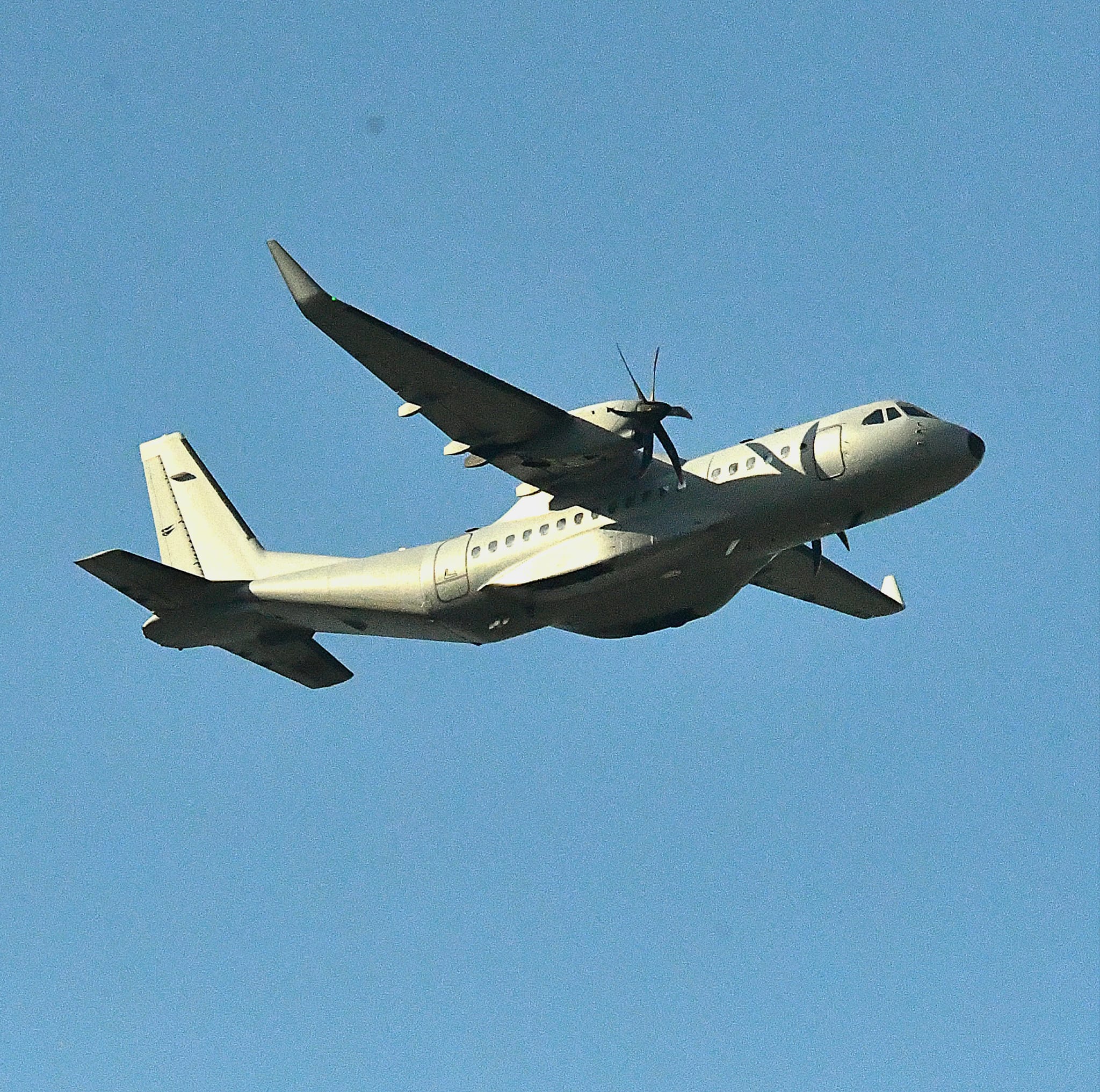 Ιράν: Αεροσκάφος της Διοίκησης Ειδικών Επιχειρήσεων  της USAF πετά σε πολύ χαμηλό ύψος