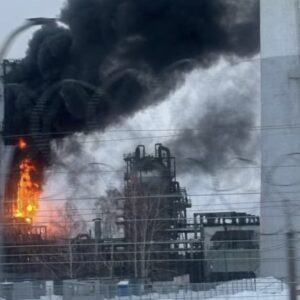 Ουκρανικά drones κτύπησαν το 4ο μεγαλύτερο διυλιστήριο της Ρωσίας