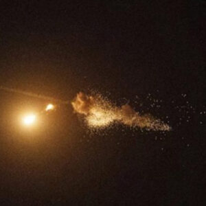 ΗΑΕ: «Δεχθήκαμε επίθεση με πυραύλους και drones – Ενεργοποιήθηκαν τα συστήματα αντιαεροπορικής άμυνας»