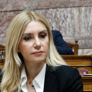 Δείτε τους αδιανόητα προκλητικούς διαλόγους της Φ.Αραμπατζή που ρίχνουν λάδι στη φωτιά του σκανδάλου του ΟΠΕΚΕΠΕ