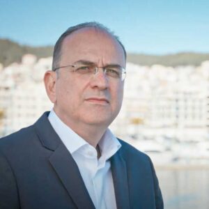 Μακάριος Καζαρίδης: Είχε πάει στο ΙΕΚ Saoutheastern College κι έγινε βουλευτής κι υφυπουργός!