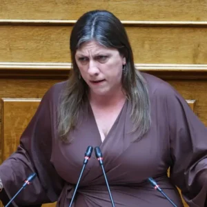 Η Ζ.Κωνσταντοπούλου βραχνιασμένη: «Δεν ακούς κούραση, ακούς τα επίχειρα της μάχης»