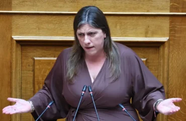 Η Ζ.Κωνσταντοπούλου βραχνιασμένη: «Δεν ακούς κούραση, ακούς τα επίχειρα της μάχης»