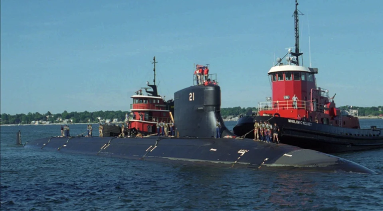 Η Κίνα ξεπερνά τις ΗΠΑ στον ρυθμό ναυπήγησης πυρηνικών υποβρυχίων: Εικόνες από το νέο Type 095 (φώτο-βίντεο)