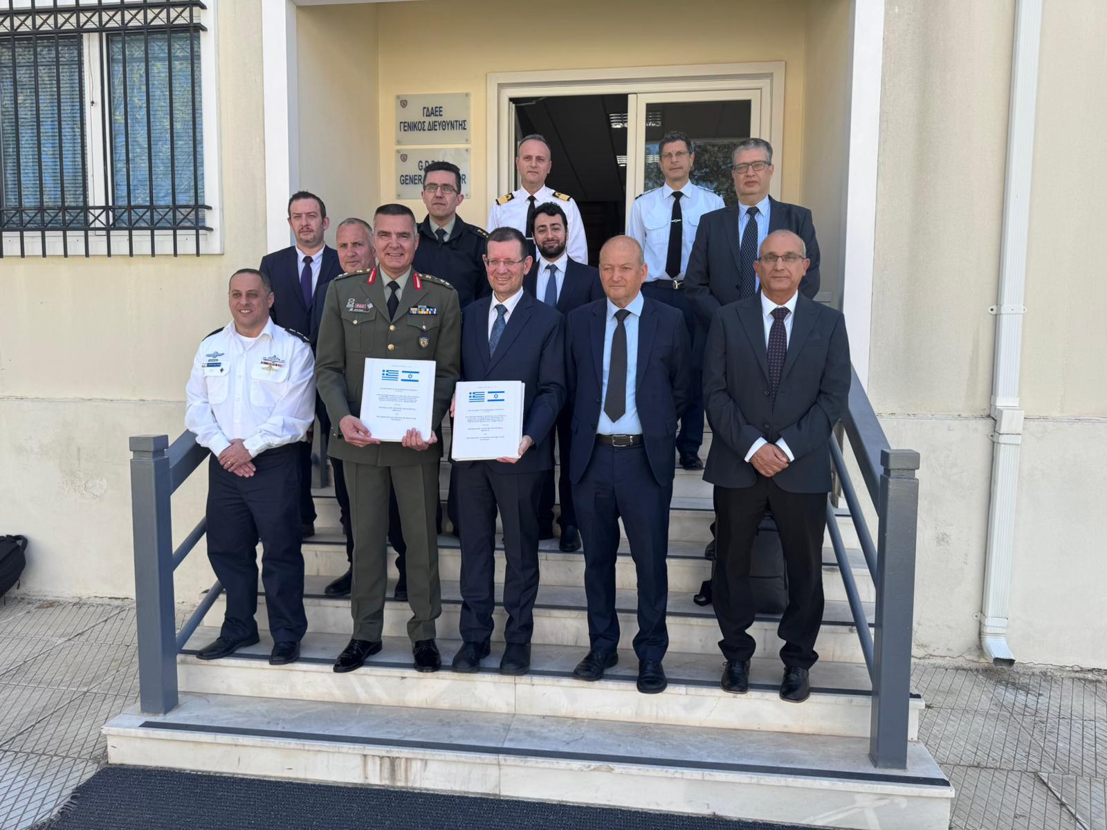 Ελλάδα και Ισραήλ υπέγραψαν συμφωνία για τα συστήματα PULS: Θα αντικαταστήσουν τους MLRS