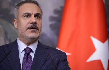 Χακάν Φιντάν: Συνάντηση με τον Αμερικανό πρέσβη και τηλεφωνική επικοινωνία με τον Ιρανό ΥΠΕΞ