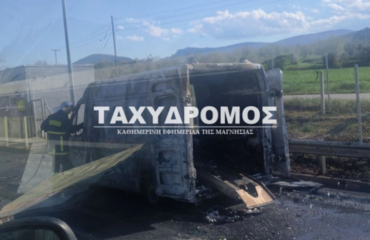 Παραλίγο τραγωδία στην ΕΟ Θεσσαλονίκης – Αθηνών: Ασθενοφόρο που μετέφερε 12χρονο κάηκε ολοσχερώς