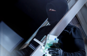 Θήβα: Κουκουλοφόροι μπούκαραν σε σπίτι και υπό την απειλή όπλου ξάφρισαν 200.000 ευρώ