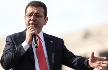 Ο Εκρέμ Ιμάμογλου φέρεται να παρήγγειλε άγαλμα του Μακάριου – Τι απαντά ο τέως Δήμαρχος Κων/λης