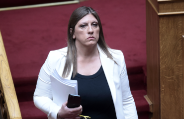 «Τι σας τάξανε; Δεν ντρέπεστε;»: Nέο βίντεο με τη Ζ.Κωνσταντοπούλου να φωνάζει στη δίκη των Τεμπών