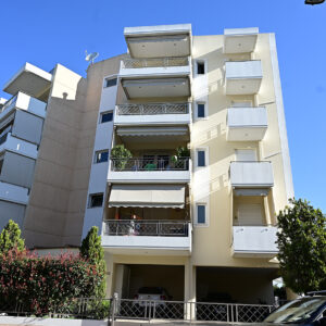 Μαρούσι – Γειτόνισσα 27χρονης: «Άκουσα φωνές και λίγο μετά η κοπέλα είχε πέσει στο μπαλκόνι μου»