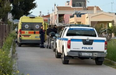 Άνδρας βρέθηκε νεκρός σε χαντάκι στην Παλλήνη: Είχε ταινία ταιράπ δεμένη γύρω από τον λαιμό του