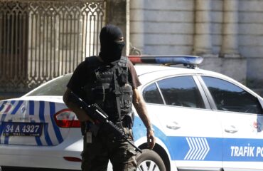 Κωνσταντινούπολη: Πυροβολισμοί έξω από το ισραηλινό προξενείο – Πληροφορίες για νεκρούς (βίντεο) (upd)