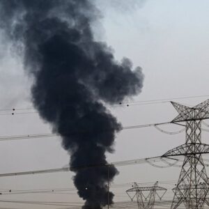 ΗΠΑ και Ισραήλ βομβάρδισαν γέφυρα κοντά στην πόλη Κομ του Ιράν: Πληροφορίες για νεκρούς (βίντεο)