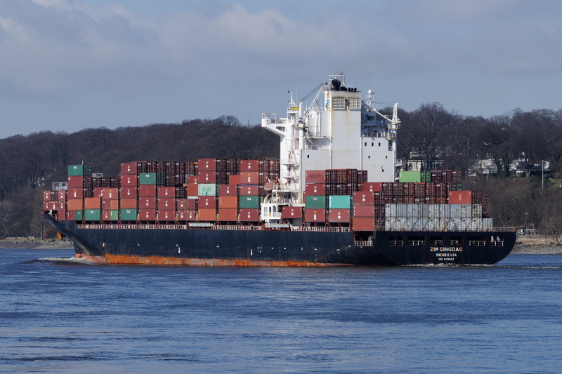 Περσικός Κόλπος: Eμπορικό πλοίο δέχθηκε επίθεση νότια του Κις