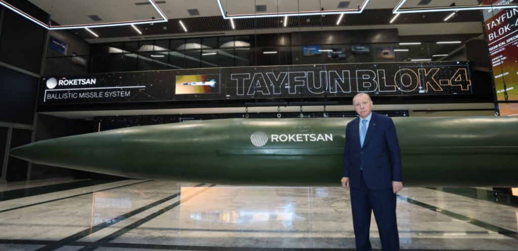 Ο Τ.Ερντογάν εγκαινίασε τις εγκαταστάσεις για την παραγωγή του υπερηχητικού πυραύλου Tayfun Block 4 (βίντεο)