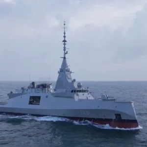 Στην Ελλάδα επιστρέφει από την Κύπρο η φρεγάτα «Κίμων»