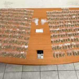 Χειροπέδες σε 30χρονο αλλοδαπό: Είχε κάνει «γωνία μαγαζί» κατάστημα τυχερών παιγνίων και πουλούσε ναρκωτικά (φωτο)