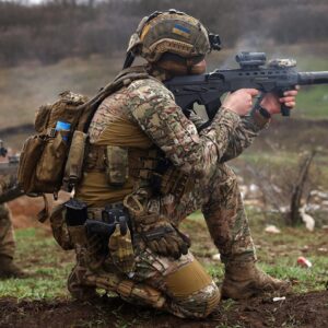 Ρώσοι στρατιώτες εξοντώνονται σε τετ α τετ μάχες από άνδρες των ουκρανικών ειδικών δυνάμεων – Δείτε βίντεο